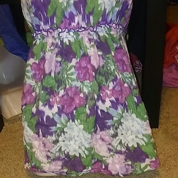 Kirra Women's size Medium Halter - Picture 3 of 7